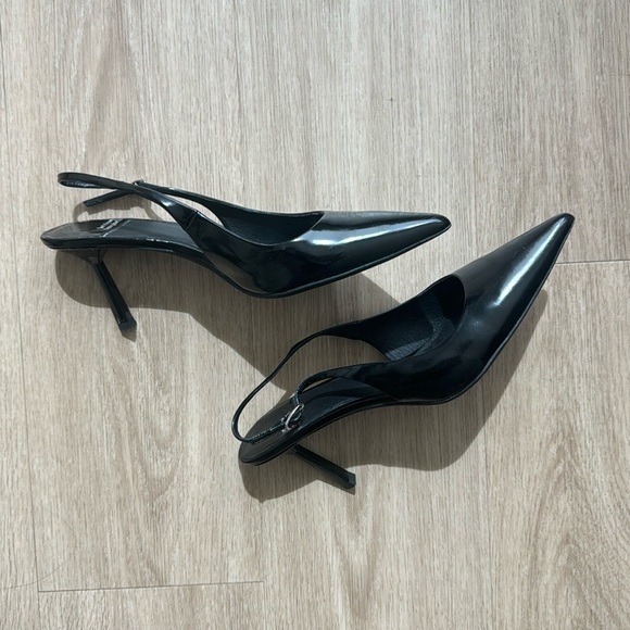 Gambol Slingback Pointed Toe Pump - Jeffrey Campbell - Picture 3 of 6